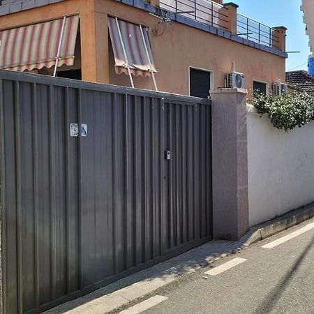 Bellesuite Tiranë Luaran gambar